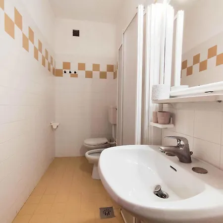 In 25357 * Lido di Jesolo