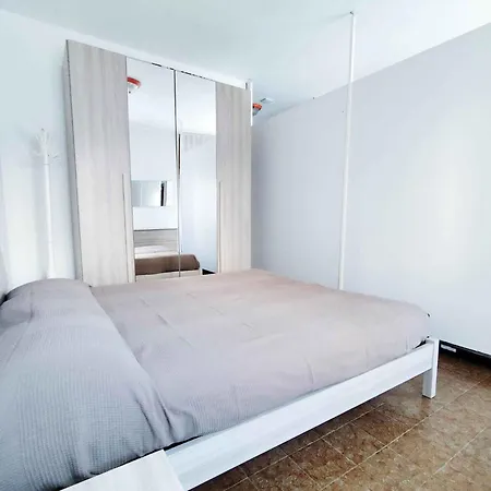 In 25357 Apartment *